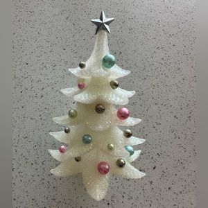White Christmas tree wall flower plug
